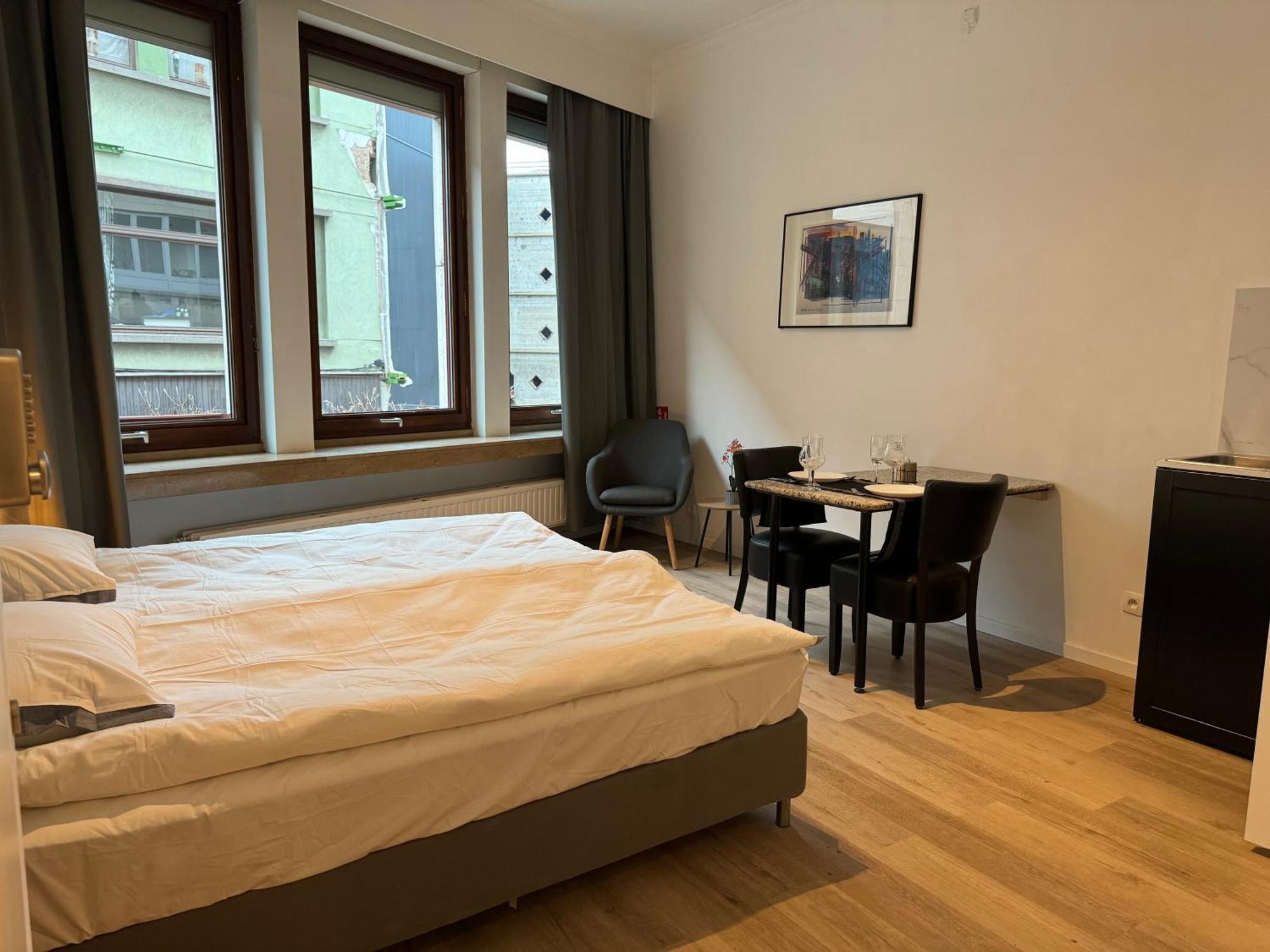 Loft With Big Terrace City Center Meir Antwerpen Bagian luar foto